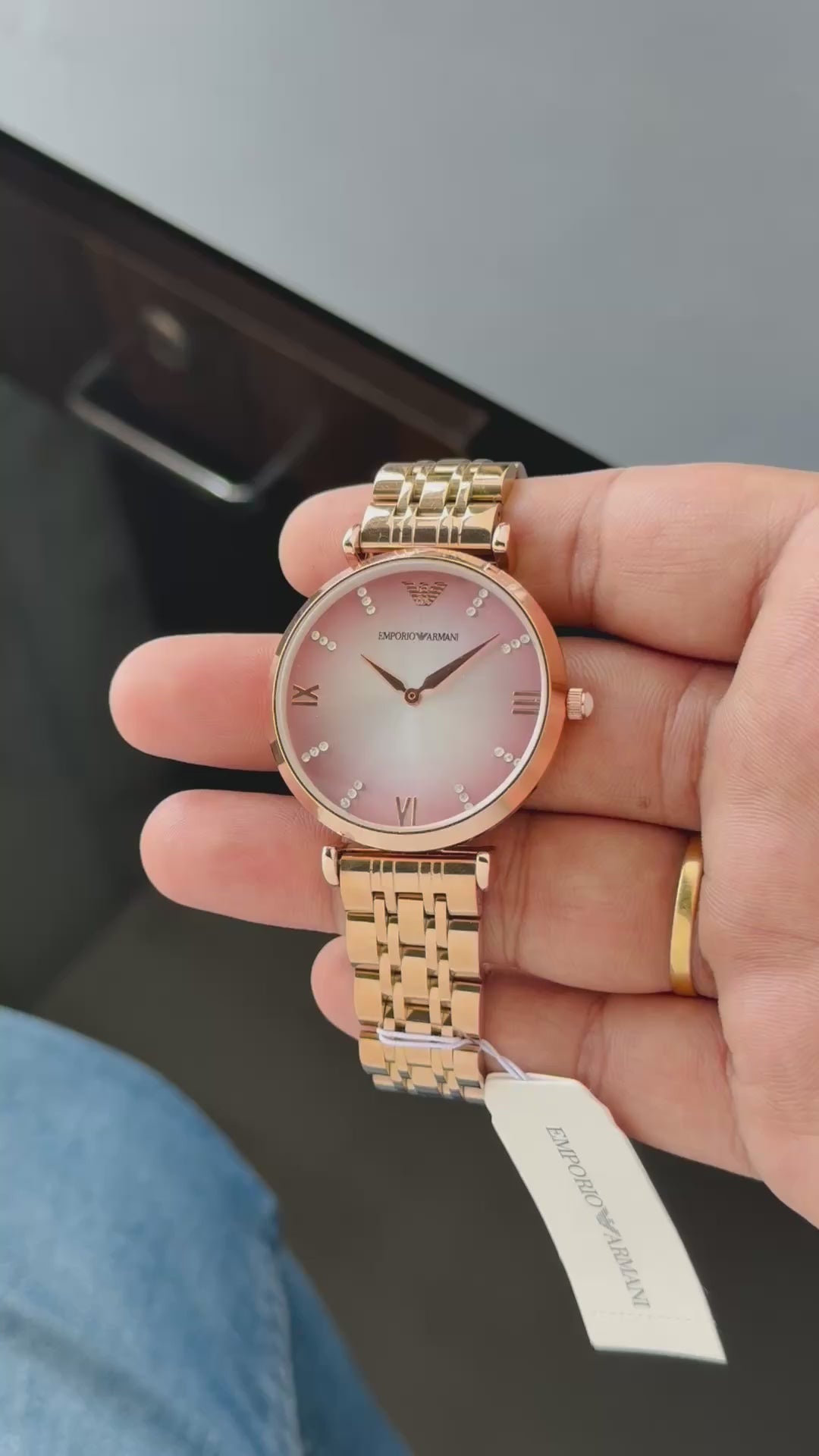 Armani sleek Analog watch with explode Gianni T-Bar dial First Copy Watches
